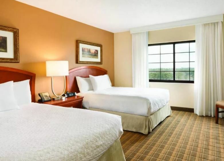 Embassy Suites Greenville Golf Resort & Conference Center Exterior photo
